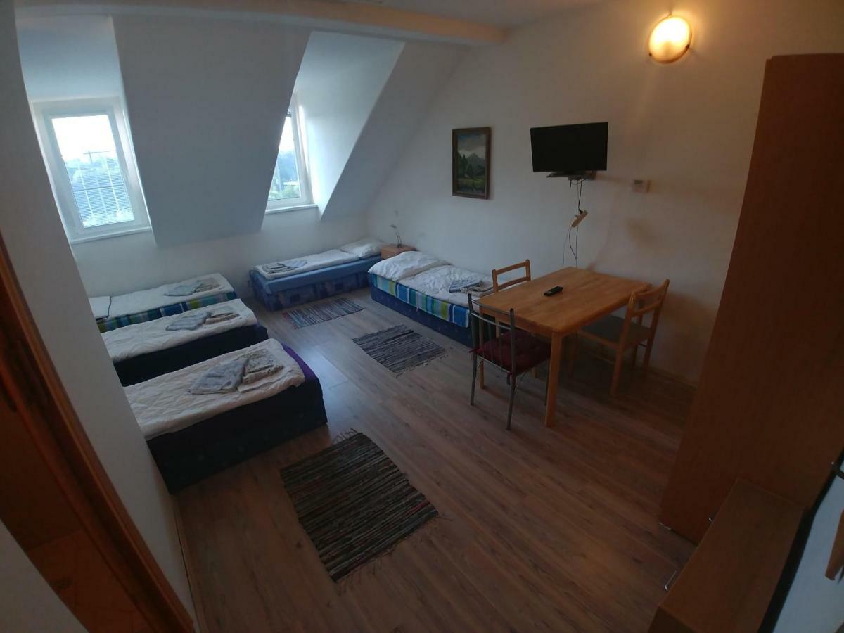Kv Apartmans Varsavska Karlovy Vary Luaran gambar