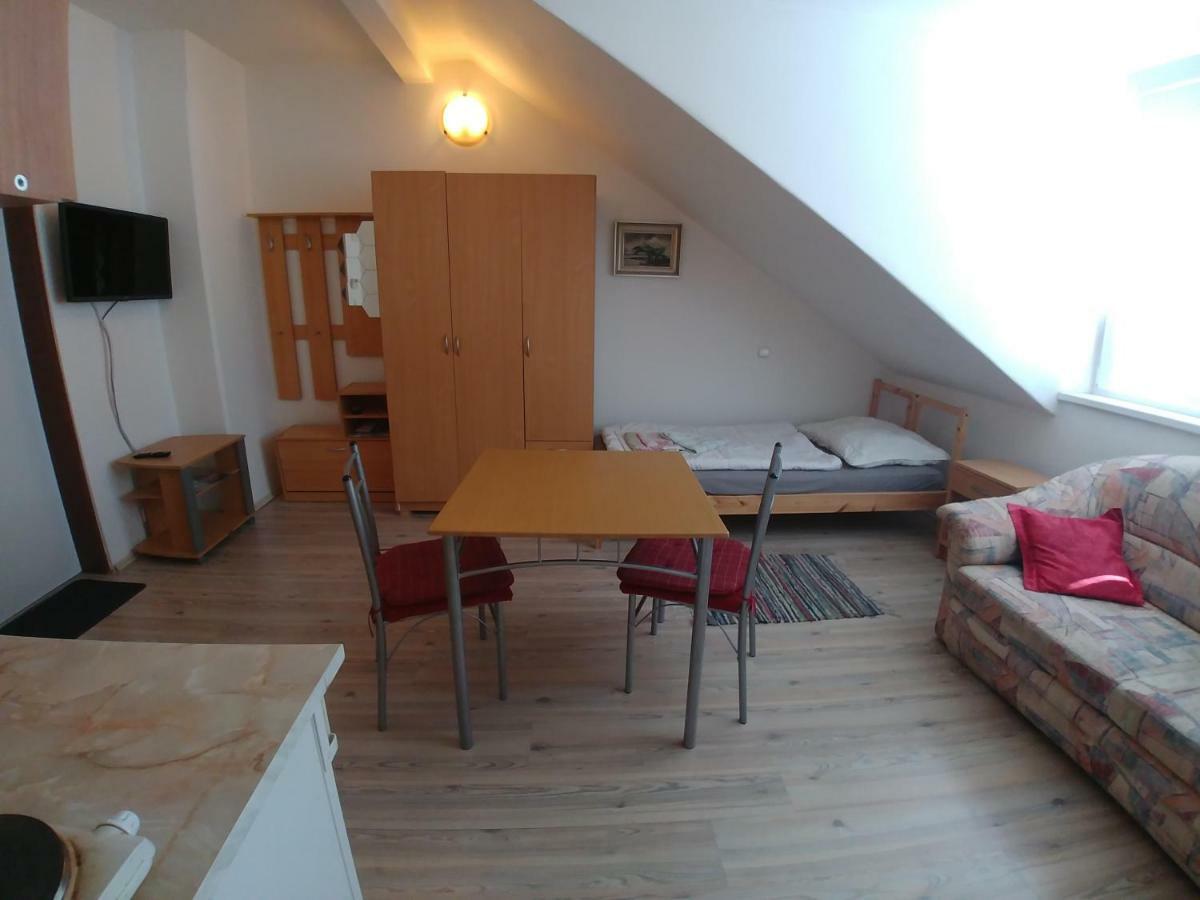 Kv Apartmans Varsavska Karlovy Vary Luaran gambar
